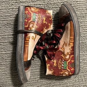 Beautiful Italian leather sneakers by Soisire Solebleu size 37